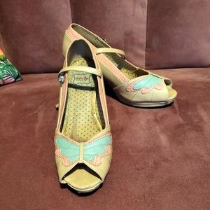 Bettie Page pastel shoes